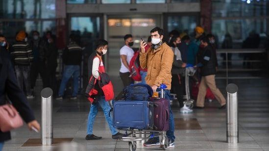 Delhi Airport Witnesses Long Queues Crowd As Centre Imposes New 